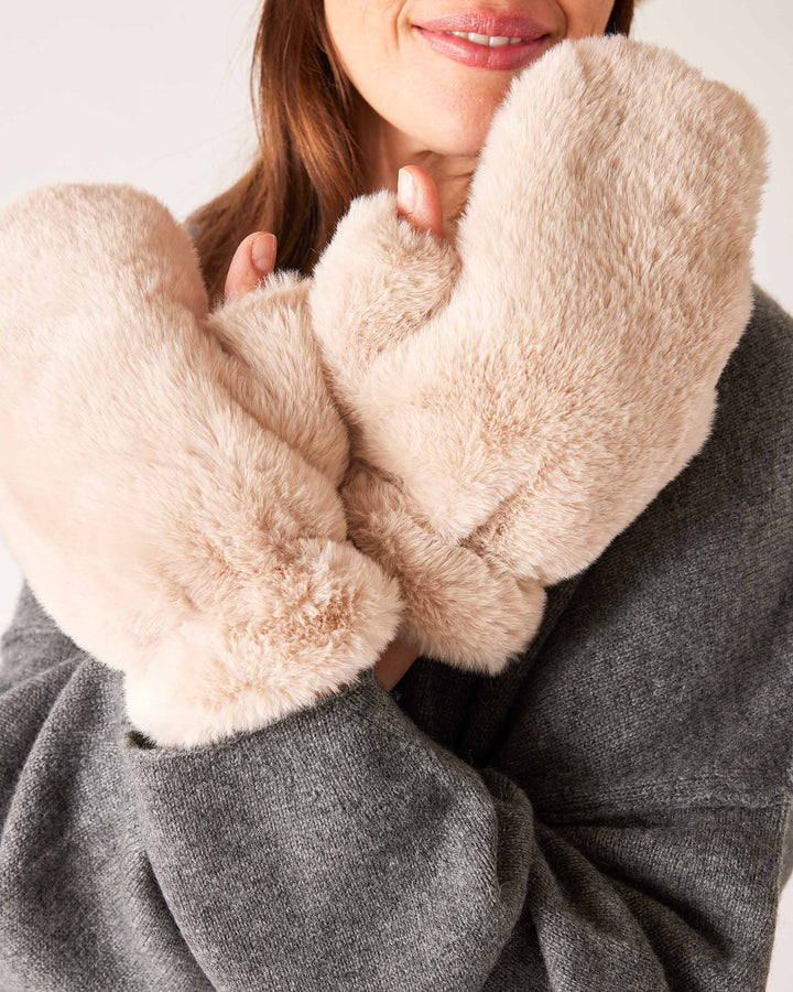 Cozy Cabin Faux Fur Mittens, oatmeal cream